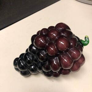 Vintage Amethyst Purple Blown Art Glass Grape Cluster Ornament Leaves